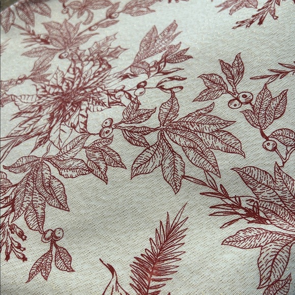 Tahari Red and Cream Oblong Tablecloth 60" x 144" - Picture 3 of 3